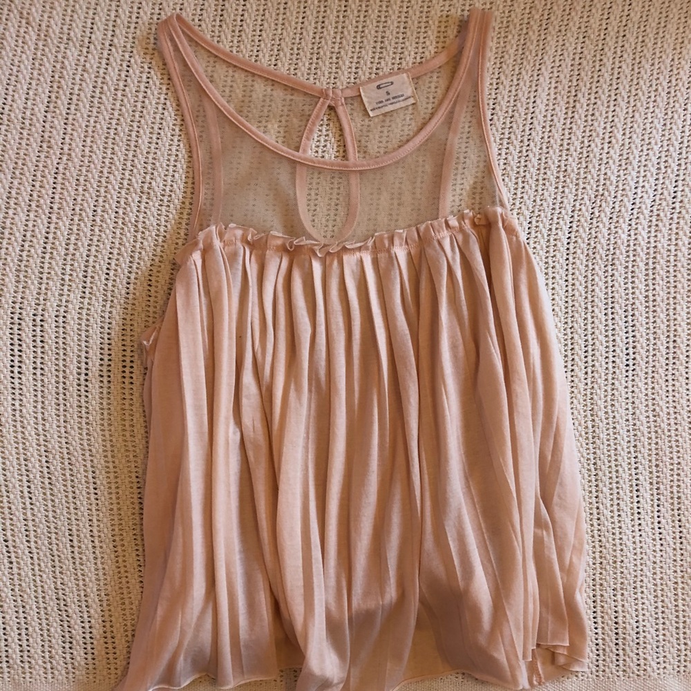 🩷Baby Pink Pleated Top - Picture 2 of 5